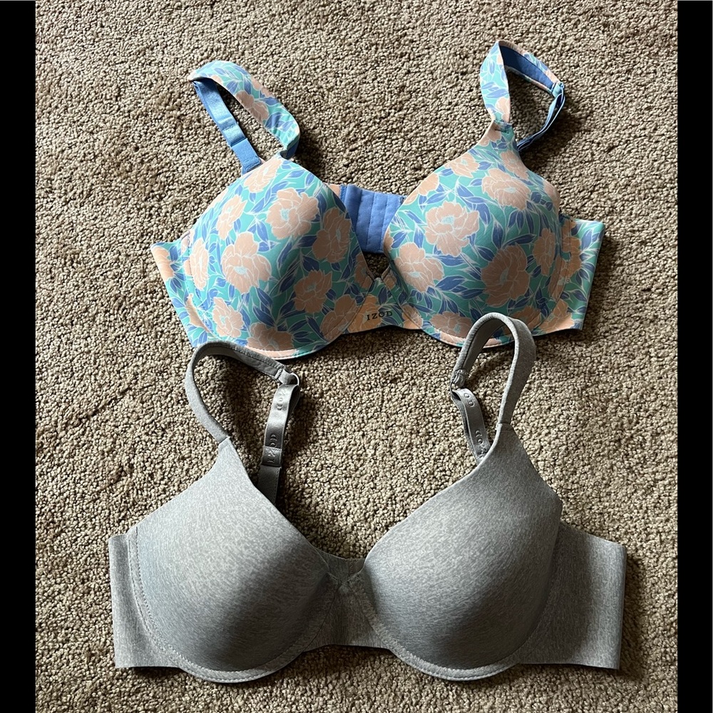 IZOD set of bras🌹